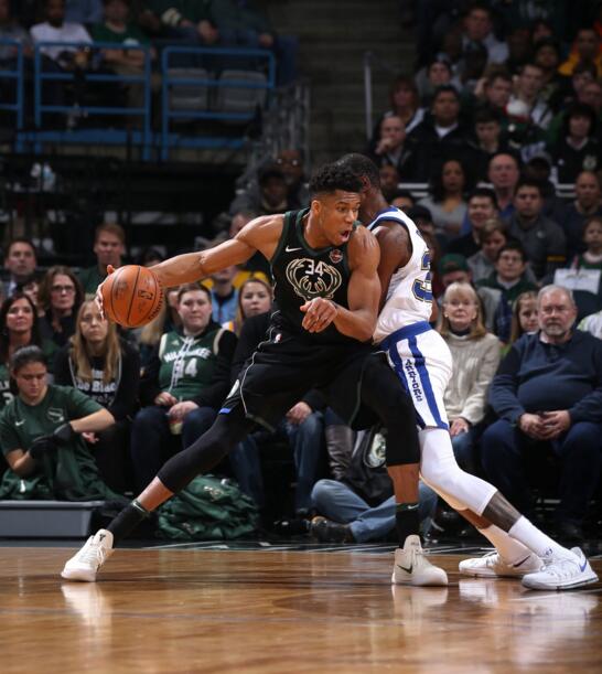 意杯国米5-1威尼斯晋级，小图拉姆双响，皮奥、博尼轰世界波（意杯：国米5-1大胜威尼斯晋级，小图拉姆梅开二度，皮奥、博尼轰世界波）