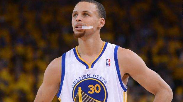 贝纳蒂亚：除了德布劳内，夏窗我们还联系过韦斯利-福法纳（贝纳蒂亚：今夏除德布劳内外，我们也与韦斯利-福法纳有接触）