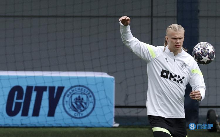 34岁阿联酋国脚奥马尔宣布退役，曾斩获亚洲足球先生（阿联酋名将奥马尔34岁宣布挂靴，曾获亚洲足球先生）