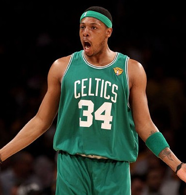 孔德自加盟巴萨以来已打入3粒乌龙球，为同期队内最多（孔德加盟巴萨后已打进3个乌龙球，居同期队内首位）