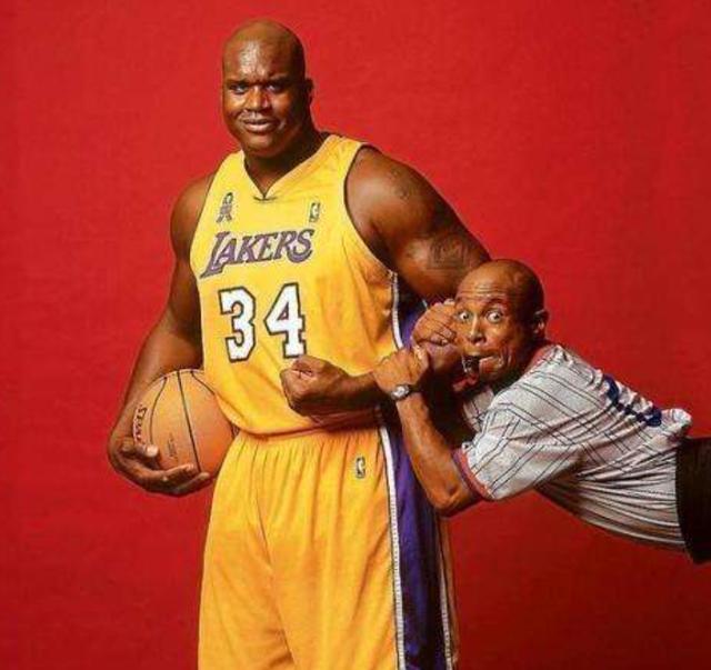 意媒：马佐基离队后，那不勒斯将全力签下热那亚的诺顿-库菲（意媒：马佐基离队后，那不勒斯将全力求购热那亚边卫诺顿-库菲）