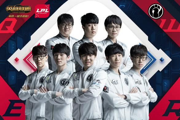 世足球的深 世足球的深